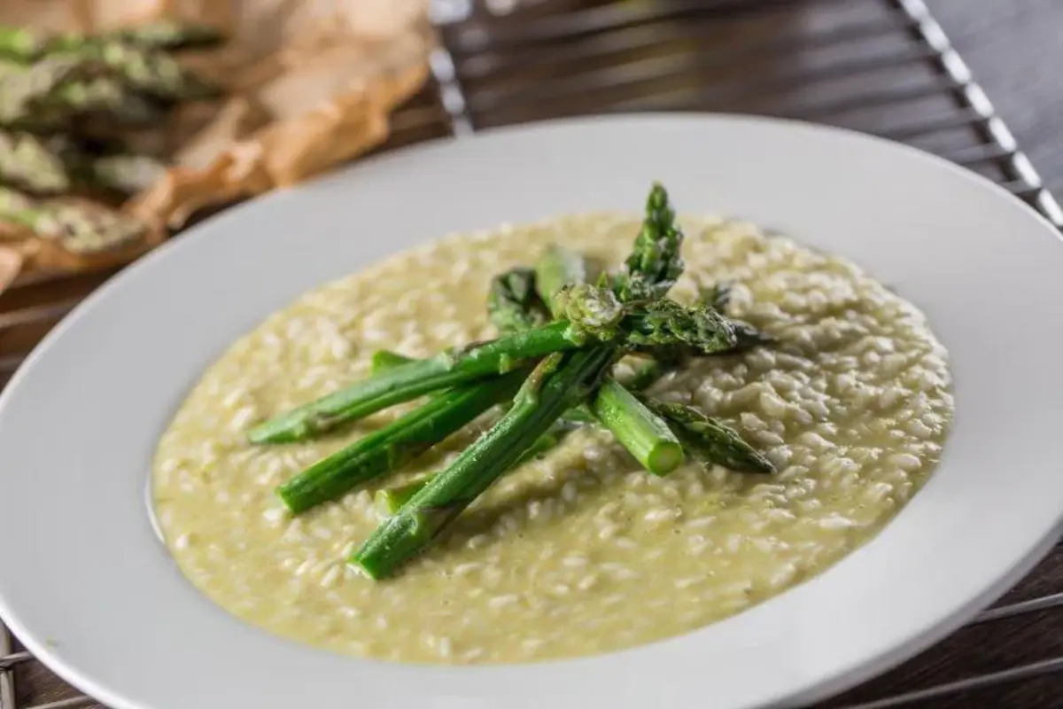 Receita de Risoto de Aspargos com Queijo de Cabra