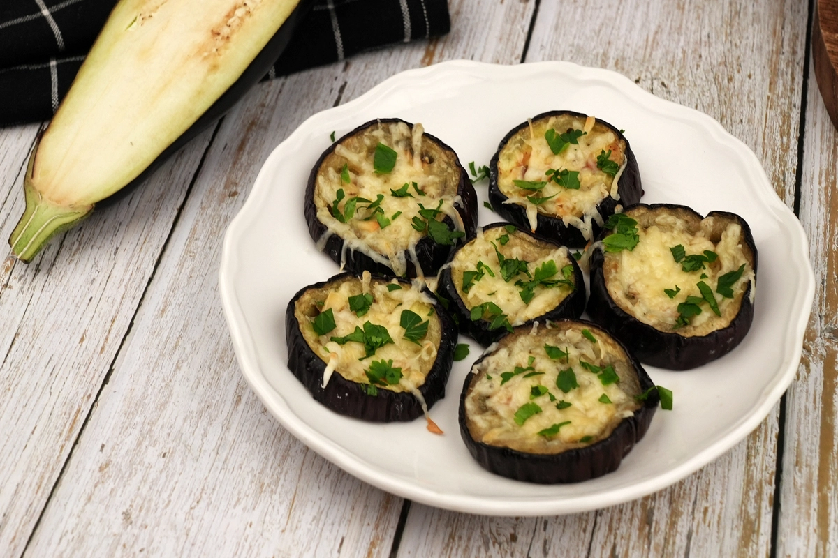 Receita de Berinjela à parmegiana com queijo de cabra.