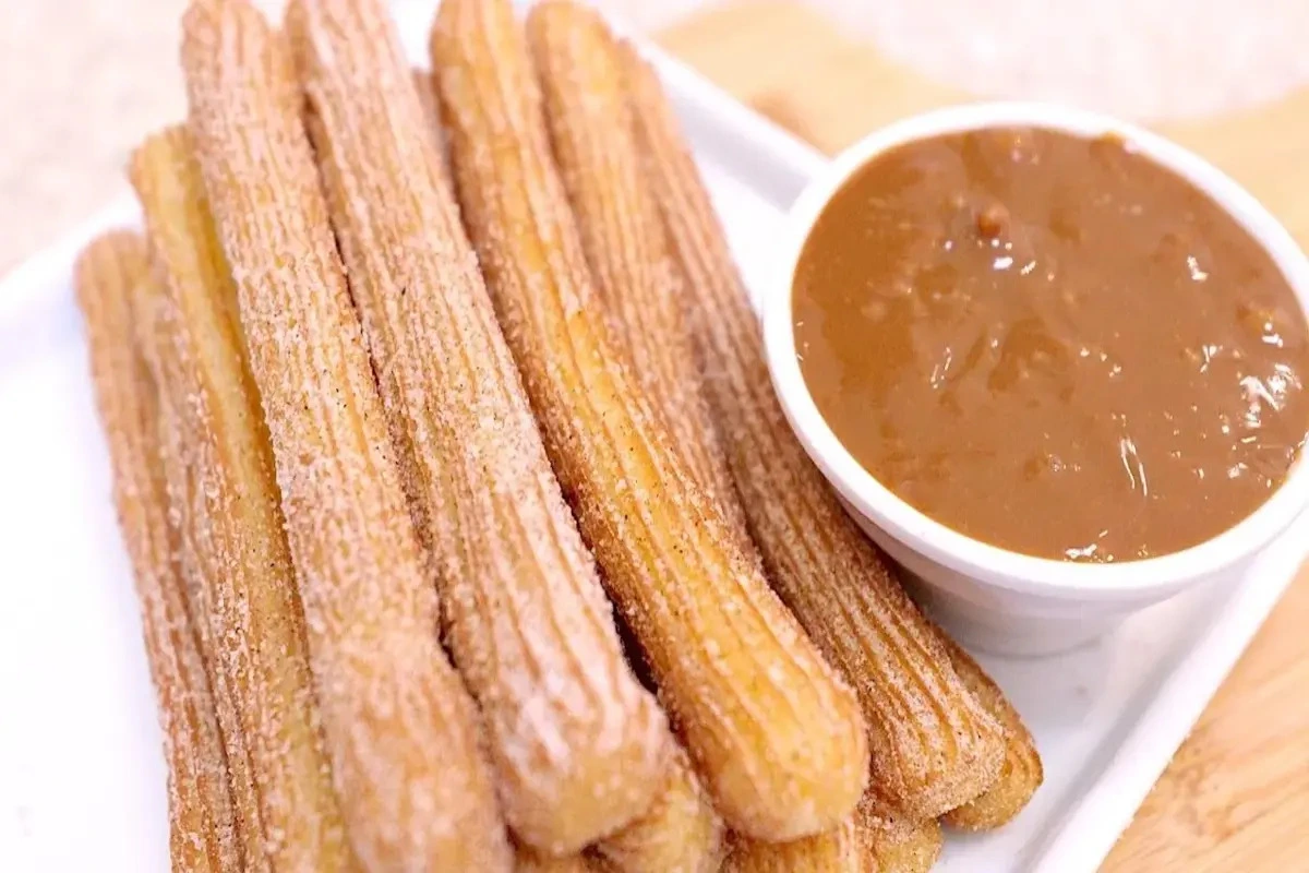 Receita de Churros caseiros com doce de leite